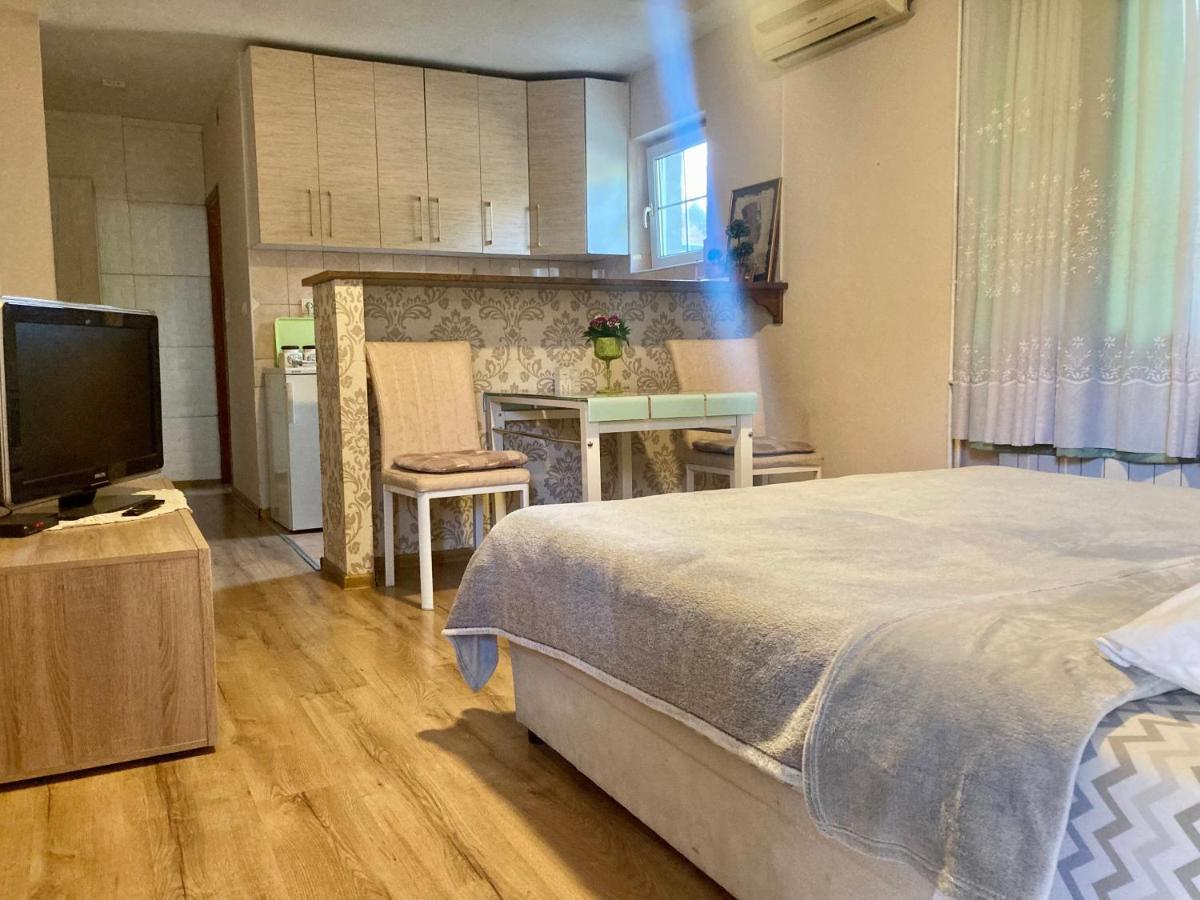 Apartment Milos Belgrad Zimmer foto